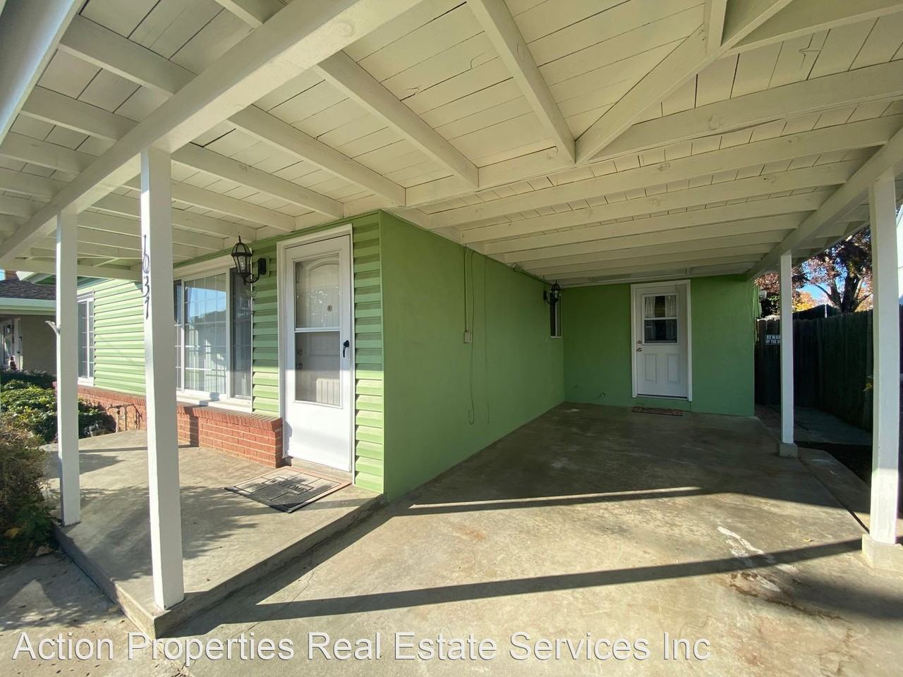 1037 Shearer St - Photo 2 of 18