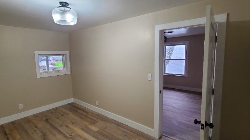 1206 N Apperson Way - Photo 2 of 9