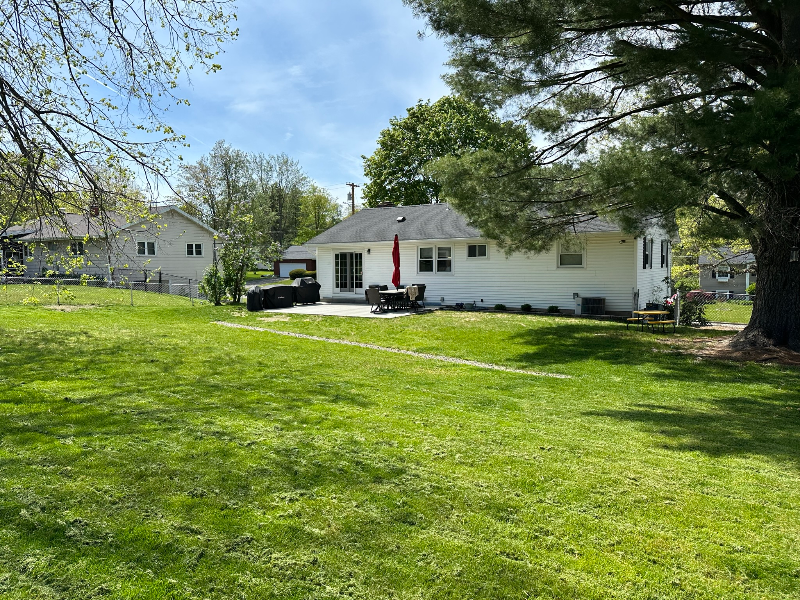 1014 Park Hill Dr - Photo 2 of 8