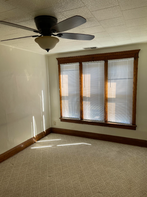 134 W Woodland Ave - Photo 3 of 11