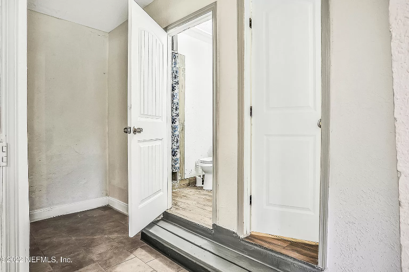 8036 Mattox Ave - Photo 3 of 7