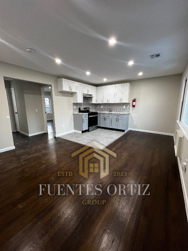 46 Bragaw Ave #2 - Photo 3 of 10