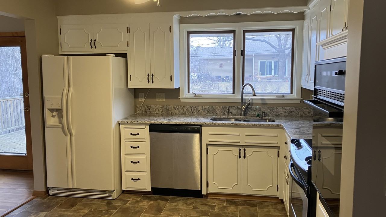 4428 Ellsworth Dr #NA - Photo 2 of 18