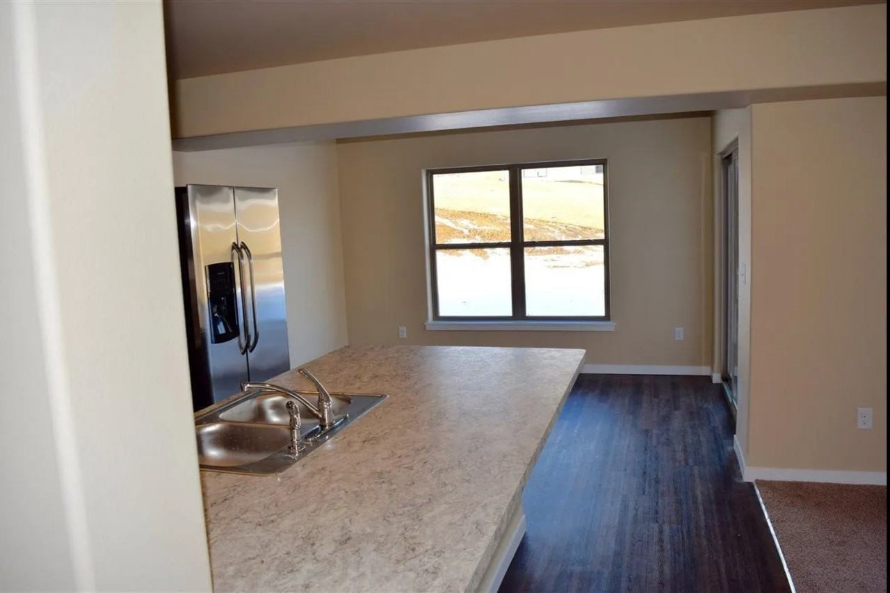 916 Jackson St #NA - Photo 3 of 10