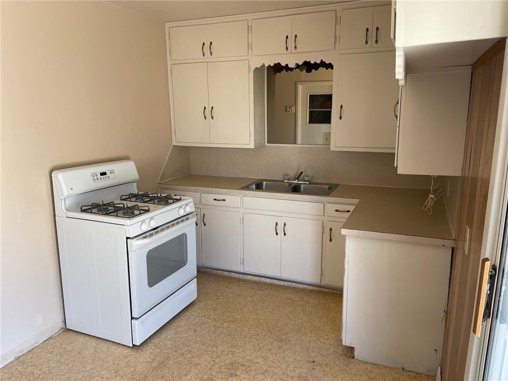 3902 Se 10th Pl #1 - Photo 2 of 6