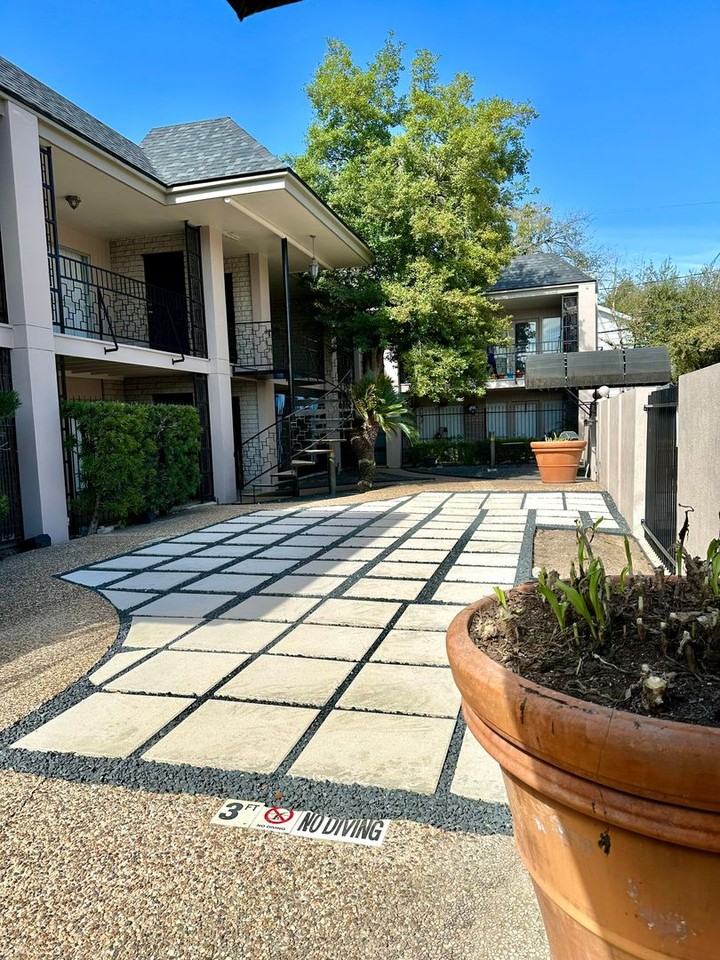 3910 McDuffie - Photo 4 of 50
