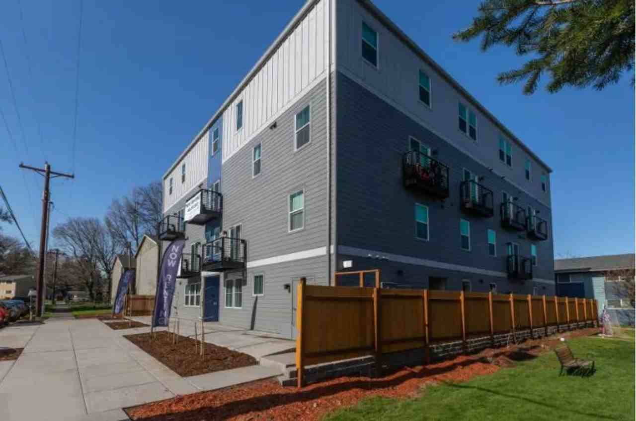 Cecelia Place Apartments - Photo 2 of 10