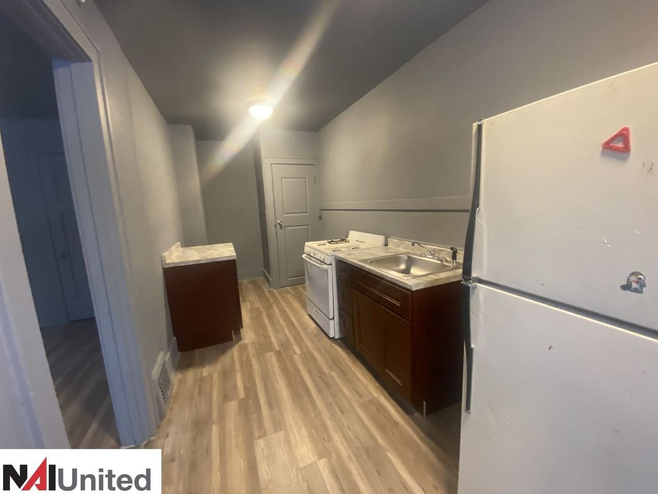 CBS Properties-602-08 Center St - Photo 3 of 5