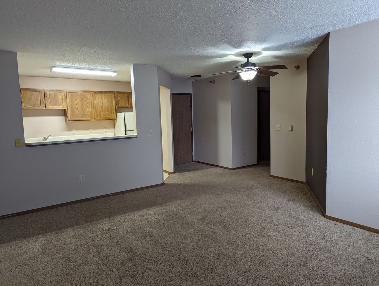 Southern Cross Apartments - Photo 3 of 15