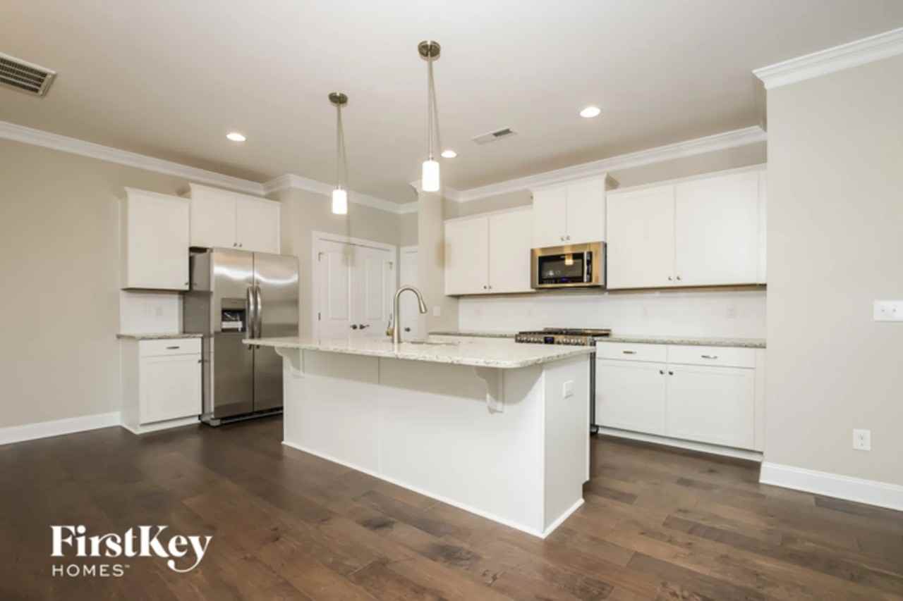 101 Greenvalley Rd - Photo 3 of 14