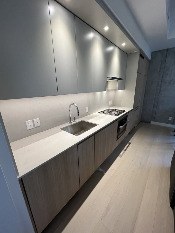 81 Wellesley Street East - Photo 2 of 9