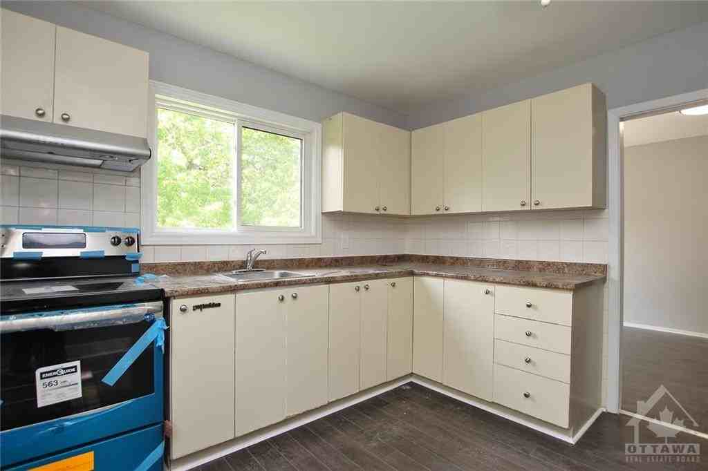 1470 Claymor Avenue #1 - Photo 7 of 20