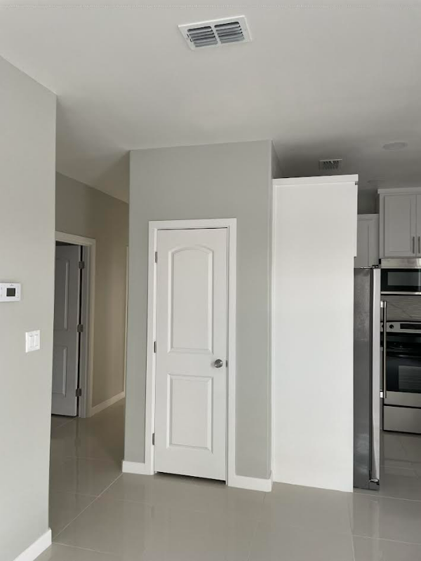 2507 N Vineyard Ave #1 - Photo 3 of 10