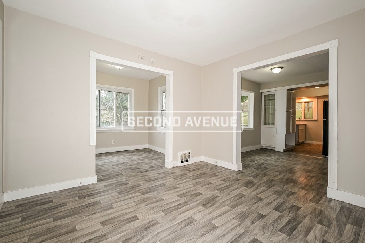 1030 Franklin Dr - Photo 5 of 17