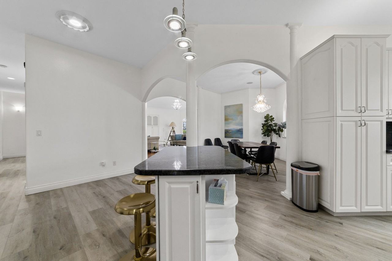 5913 Normar Pl - Top Unit #NA - Photo 5 of 20