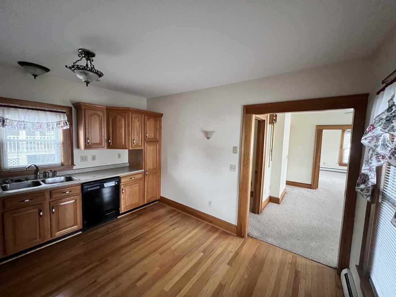 418 Main St 1, Saco, ME 04072 3 Bedroom Apartment for 2,750/month