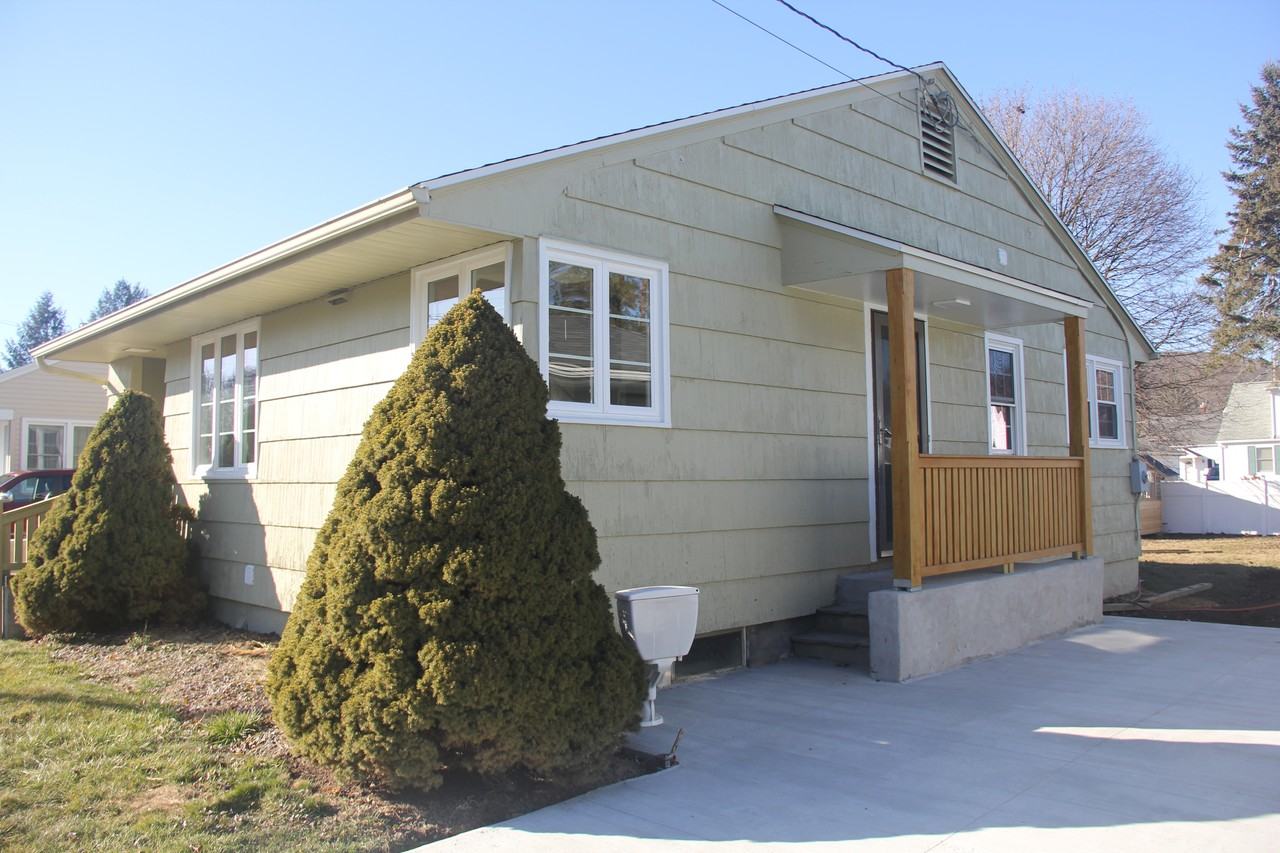 209 Oneida Pl #NA - Photo 3 of 23