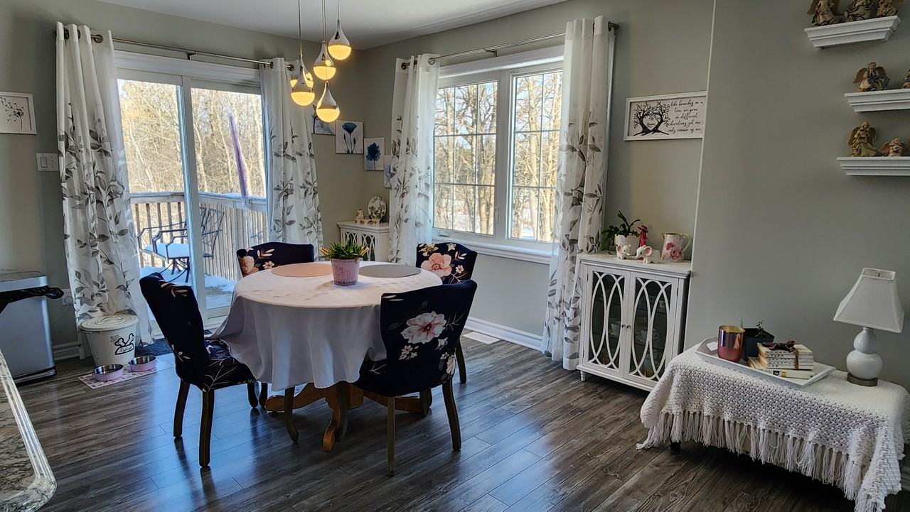 1440 Matheson Drive - Photo 3 of 9