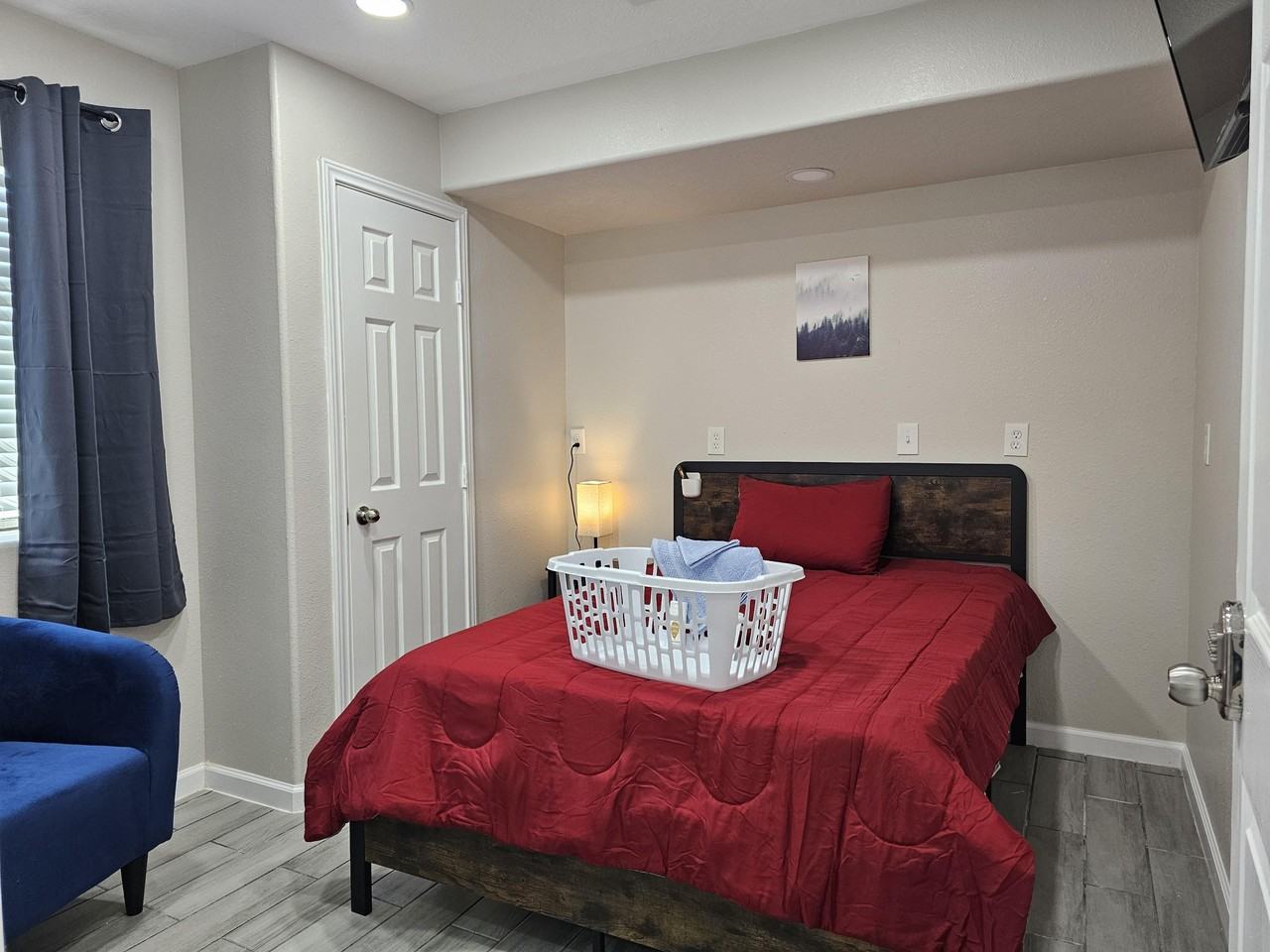 Welton Ln - Photo 5 of 9