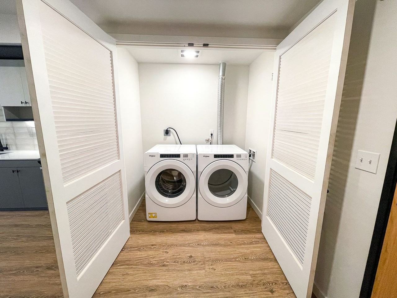 Parque Kirkland Apartments - Photo 5 of 50