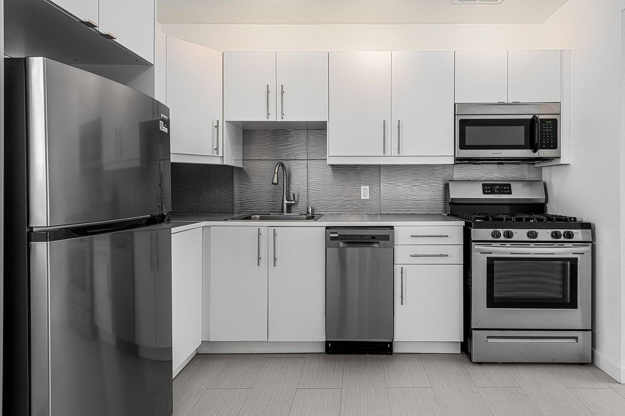 The Float - Photo 3 of 46