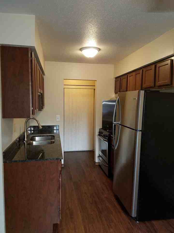 Riverwood 6425 - Photo 4 of 10