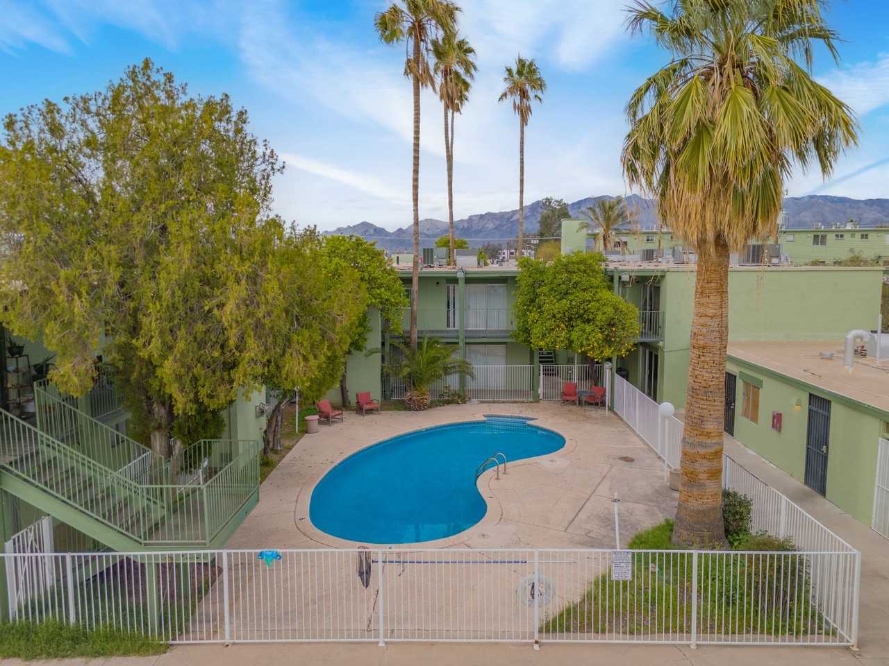 Studios, One and Two Bedroom Apartment Homes - Photo 5 of 23