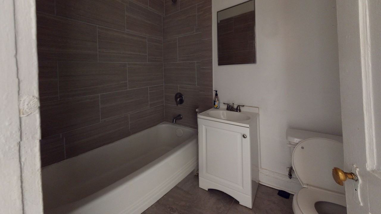 24 East Madison Street - 4162 - Photo 3 of 6