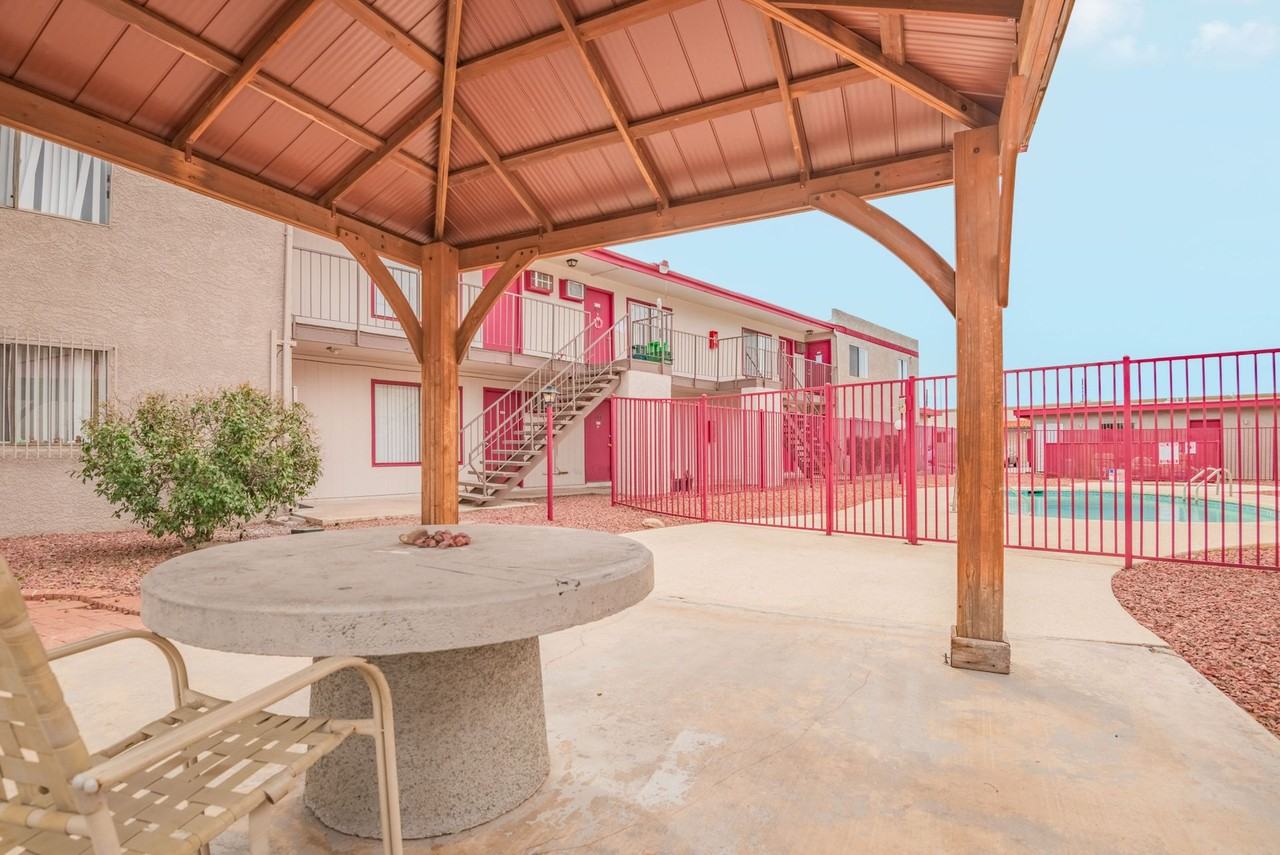 An active desert locale that's perfect for commuters - Photo 6 of 50