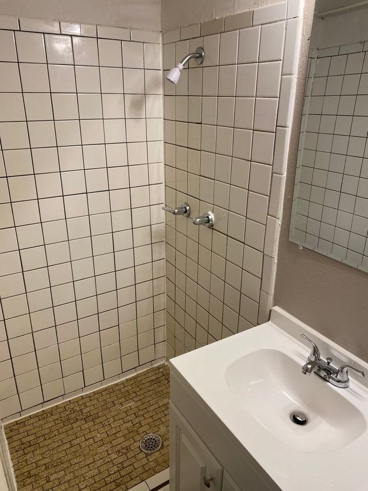 La Place Avenue H - Photo 5 of 7