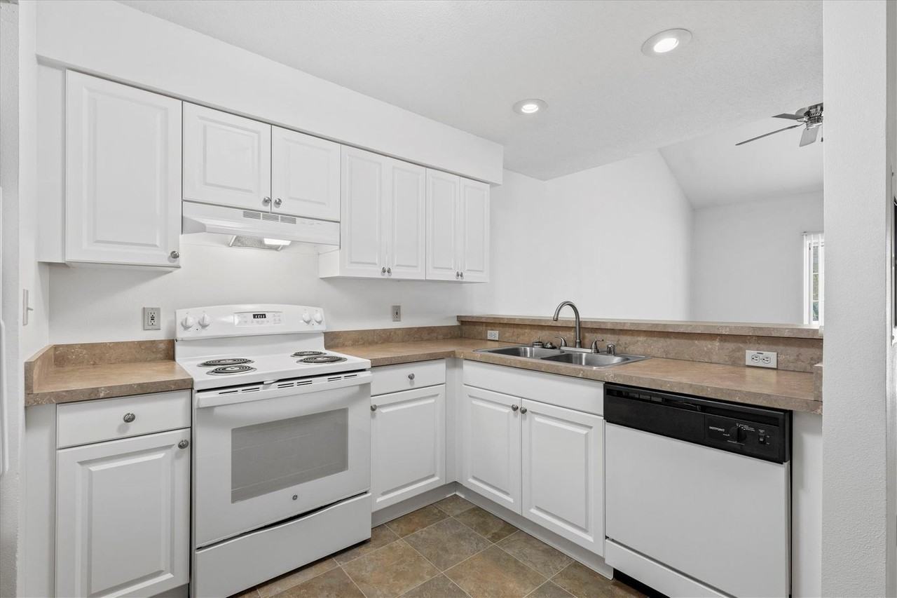 Appleton Place Associates, LLC - Photo 7 of 8