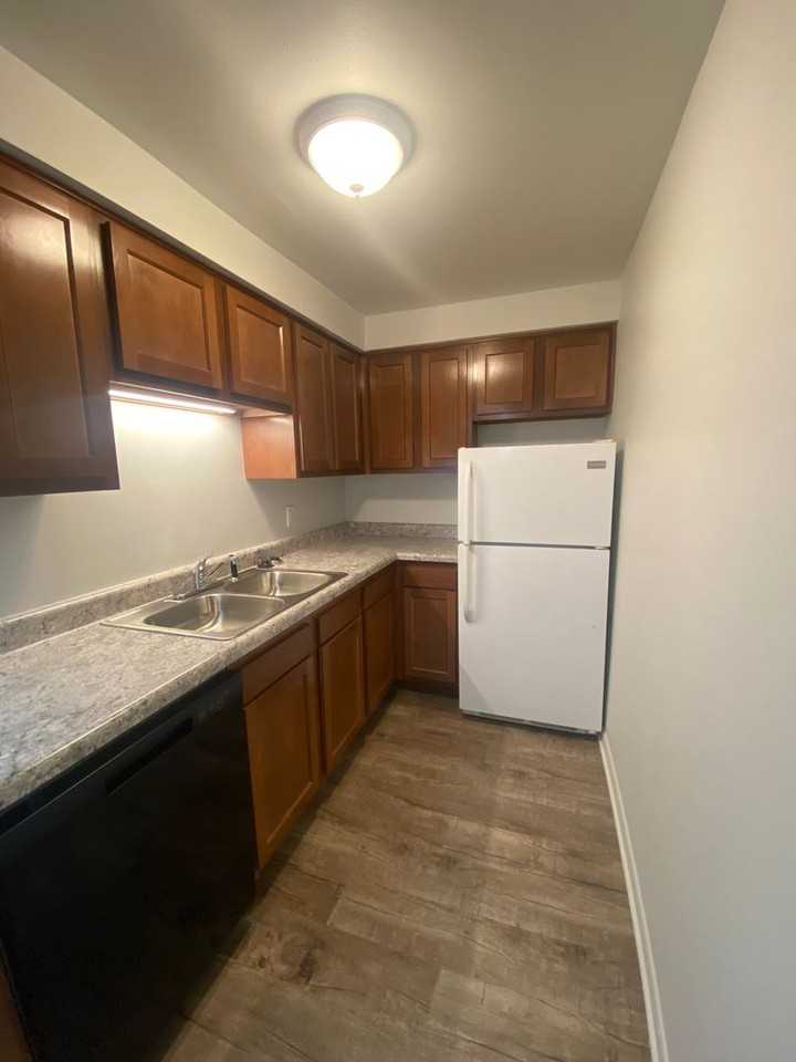 510 N. Congress St - Photo 2 of 13