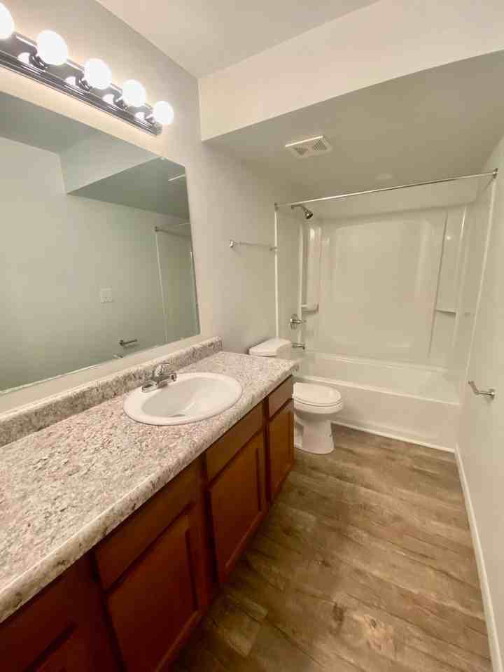 514 Emmet St - Photo 6 of 22