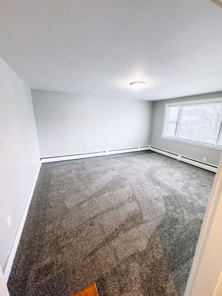 127 Northern - Photo 3 of 13