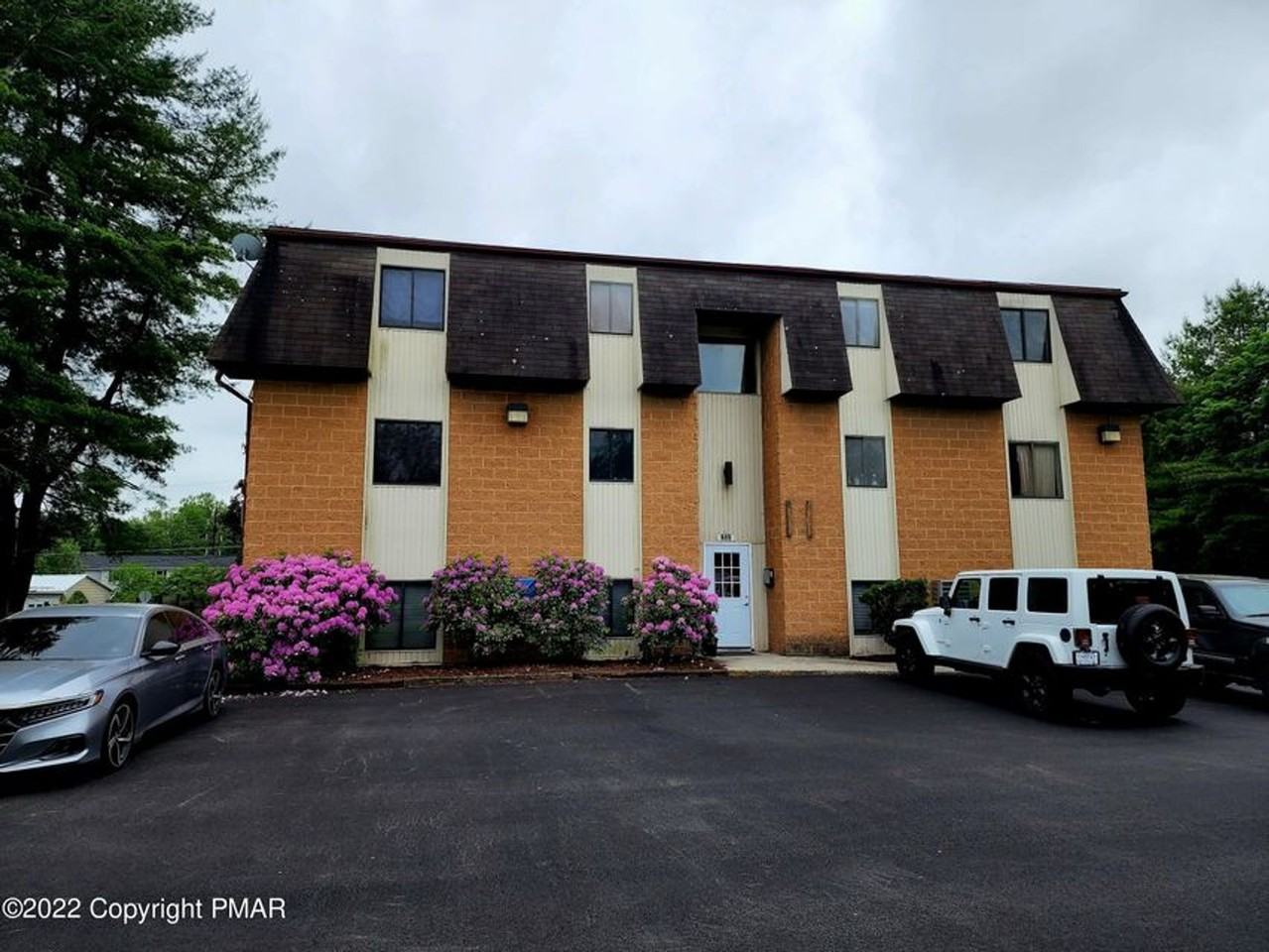 415 King Street - Photo 3 of 7