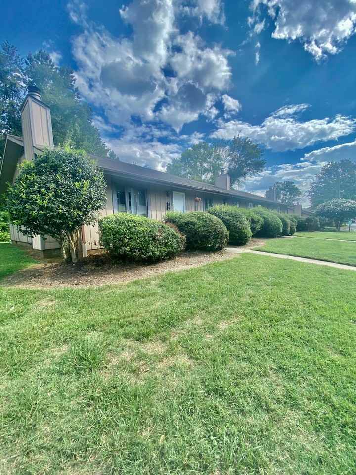 641 Statesville Blvd - Photo 5 of 6