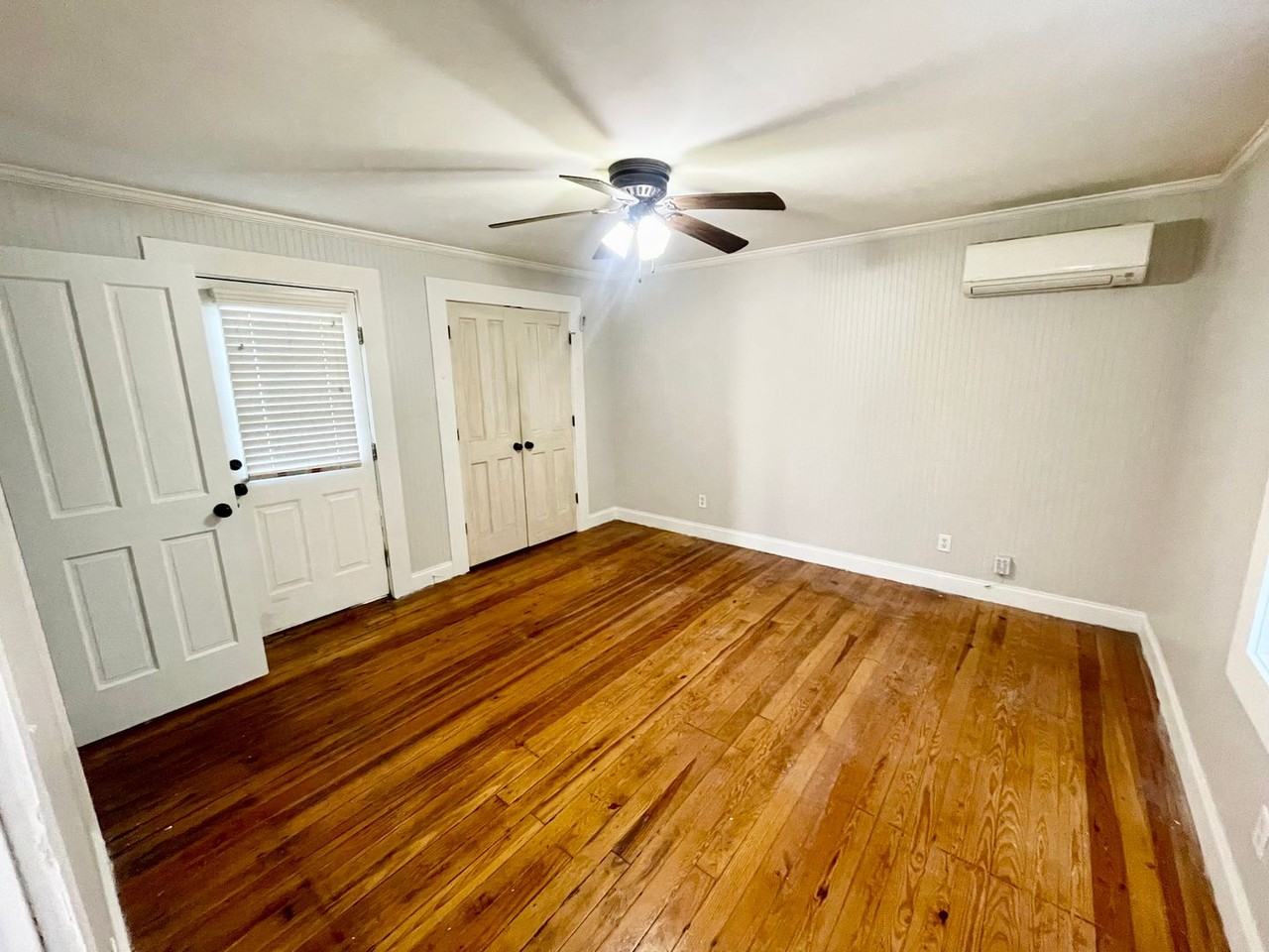 208 E Center St - Photo 2 of 8