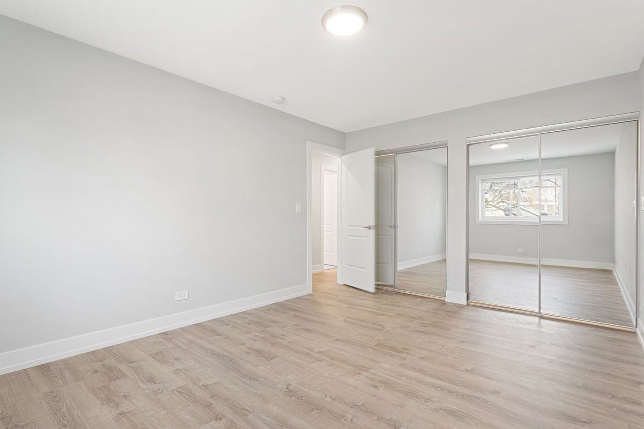 The 2333 Lunt - Photo 5 of 29