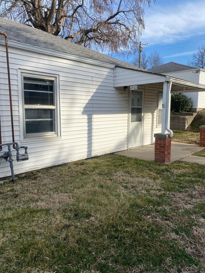 Mitchell Duplexes Apartments 2916 Mitchell Ave, Saint Joseph, MO