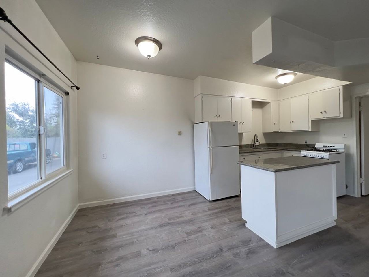 Hilltop Drive, 2991* - Photo 7 of 33