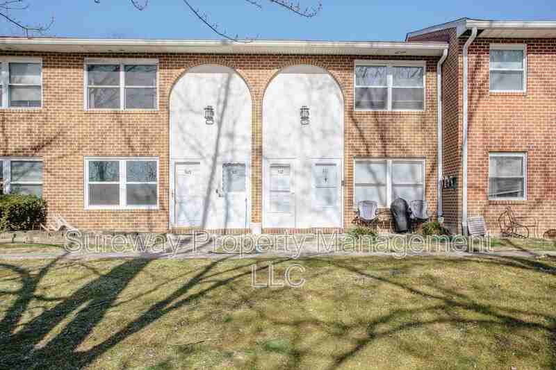 512 Winding Way - Photo 2 of 27