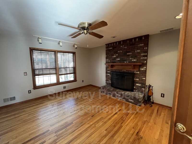 513 Glenmere Ave - Photo 3 of 29