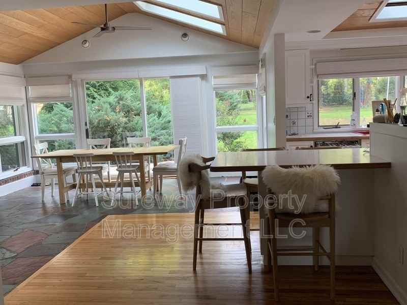 32 Snowden Ln - Photo 3 of 13