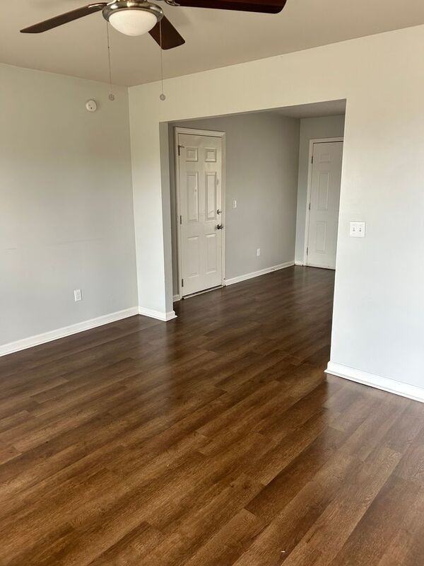 141 Buckingham Cir - Photo 3 of 20