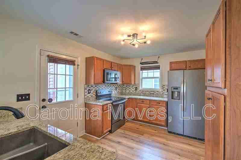 8 Emmaline St - Photo 7 of 22