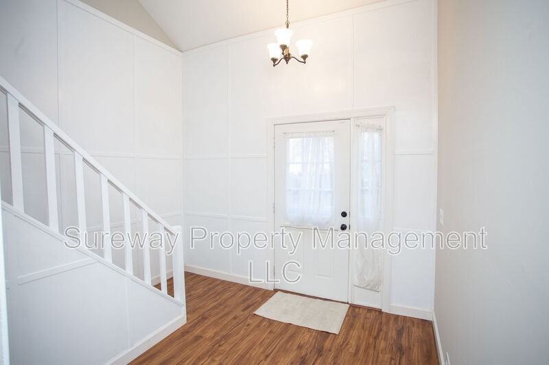 7 Curry Ct - Photo 2 of 50