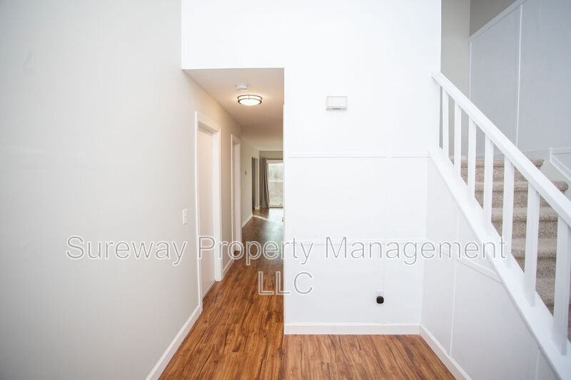 7 Curry Ct - Photo 3 of 50