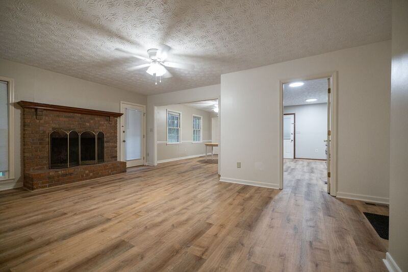 1151 Brookwood Dr - Photo 5 of 23