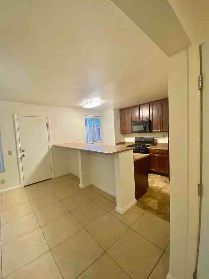 3475 Roosevelt St - Photo 2 of 23