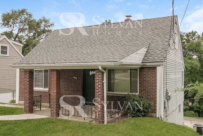 1833 Loretta Dr - Photo 2 of 15